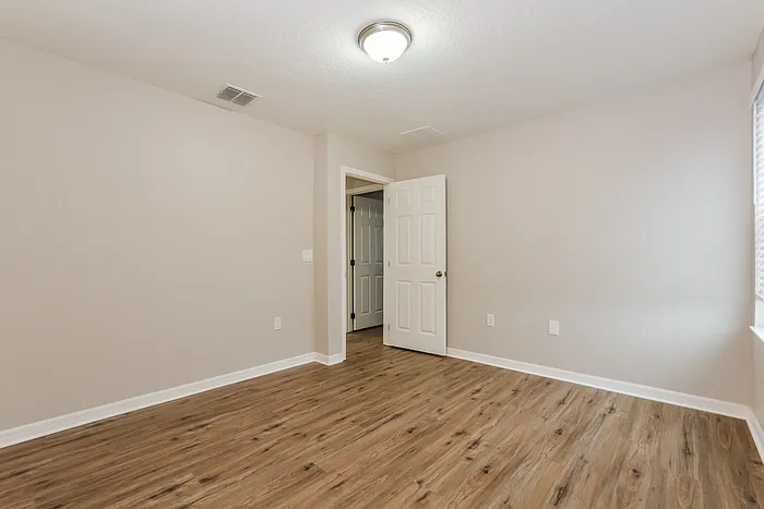 3941 Heathcote Dr — Photo 14