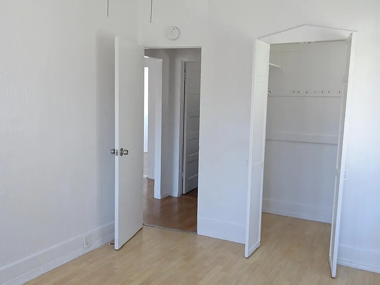 2048 E 3rd St #2048 — Photo 16