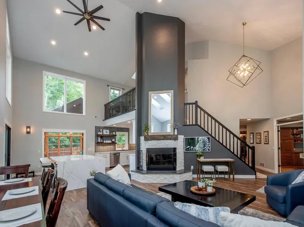 263 Cedar St, White Bear Lake, MN 55110