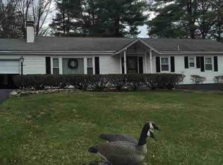 68 Old Farms Rd, Poughkeepsie, NY 12603