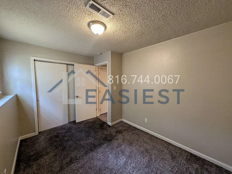 719 NE Barnes Dr #D — Photo 13