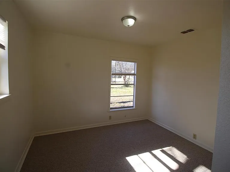 605 W Hill St — Photo 10