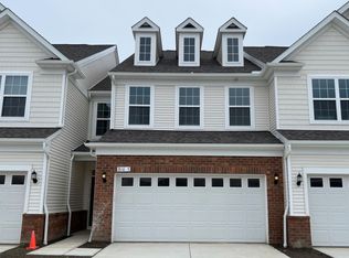 810-3 Dipper Ln, Aurora, OH 44202