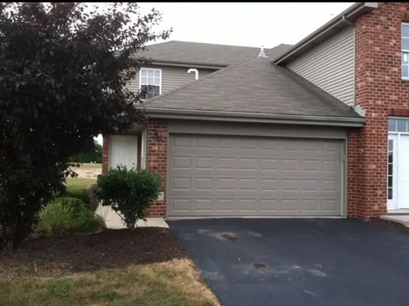 443 E Autumn Dr, Beecher, IL 60401