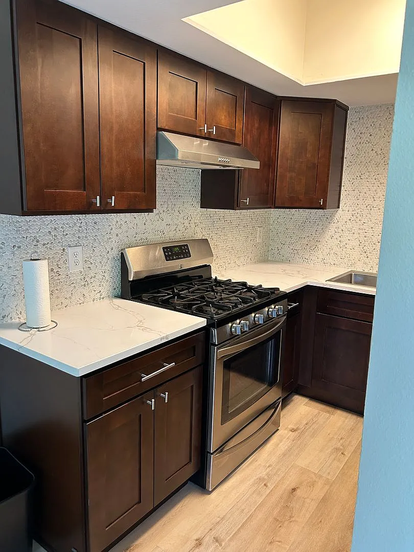 Gorgeous Downtown Apartment — Photo 3