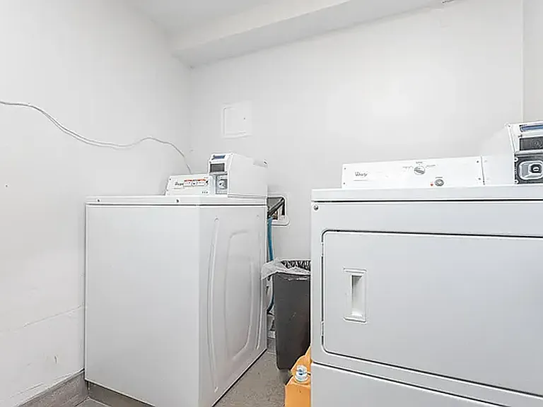 1303 Greene Ave #1A — Photo 16