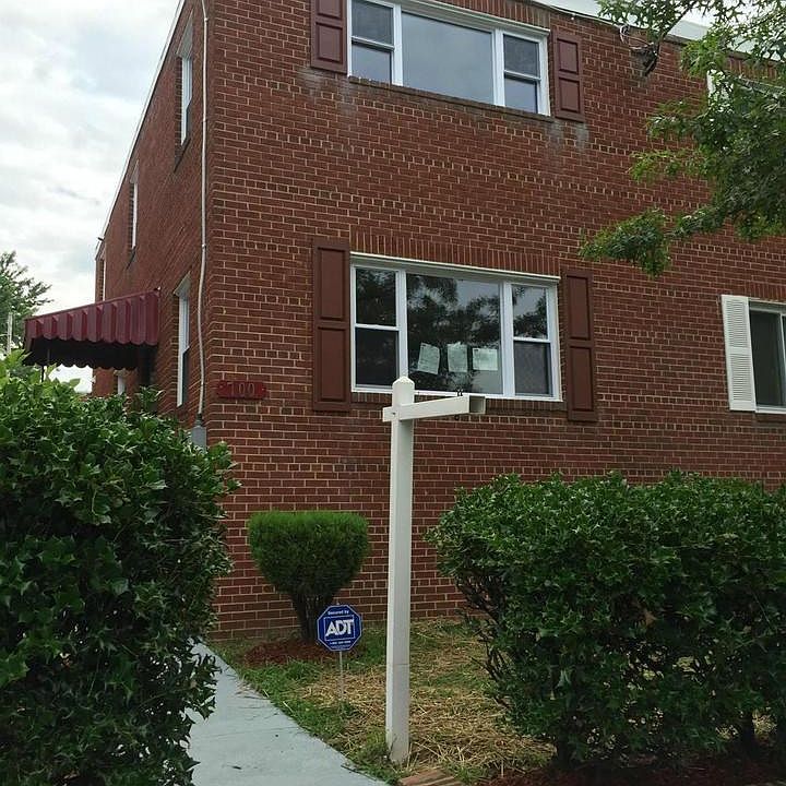 Exterior (Front)