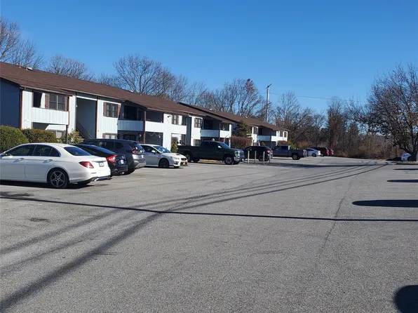 160-166 West Rd #C34, Pleasant Valley, NY 12569