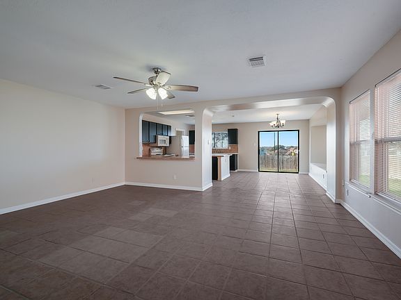 5th image of 8058 Chestnut Ash Dr