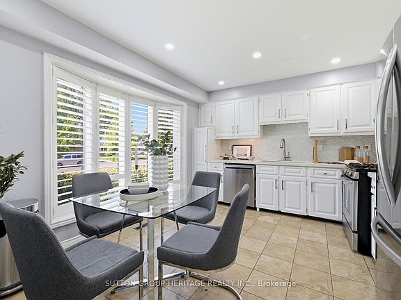 2nd image of 1209 Cherrydown Dr