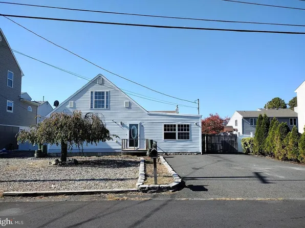 18 Brookfield Dr, Brick, NJ 08723