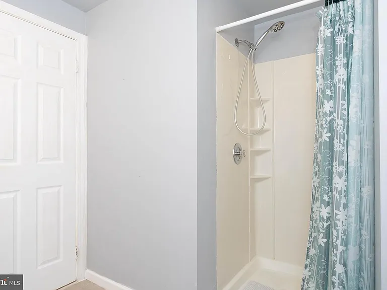 4683 Joanna Ct — Photo 16