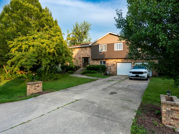 3104 Fairhaven Cir, Crown Point, IN 46307