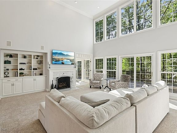 3rd image of 7101 Bramshill Cir