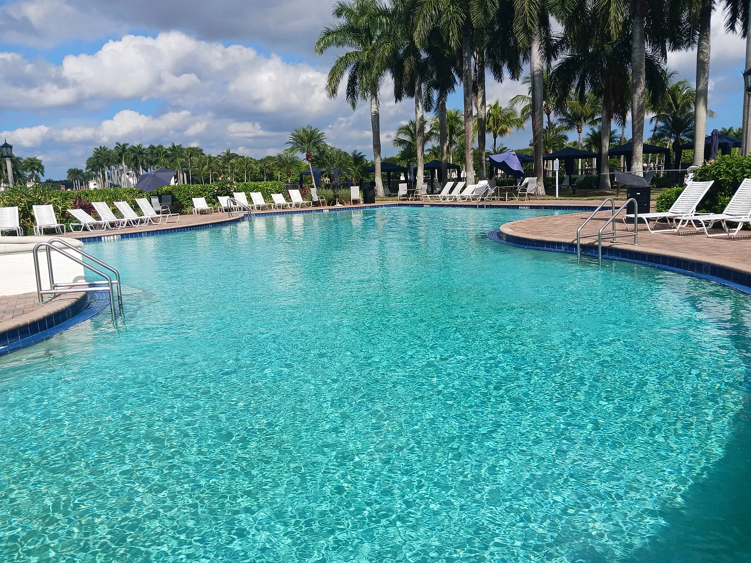 3 bed, 2300 sqft, $2,900 — Photo 1