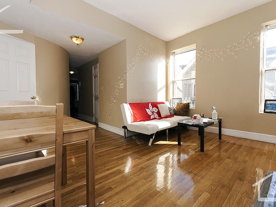 2nd image of 17 Highgate St #7IS