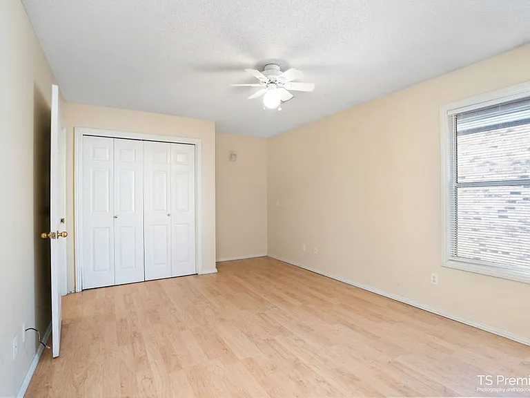 950 N Lindell Ave #1-16 — Photo 4