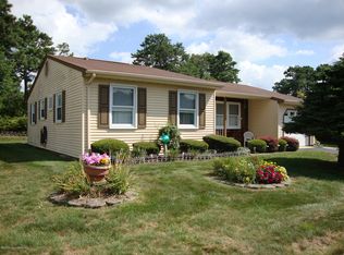 10 Longwood Dr, Manchester Township, NJ