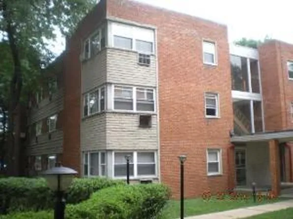 2405 W Balmoral Ave, Chicago, IL