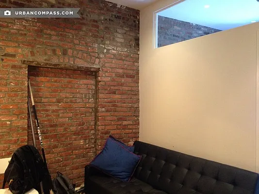Rented by Compass | media 49