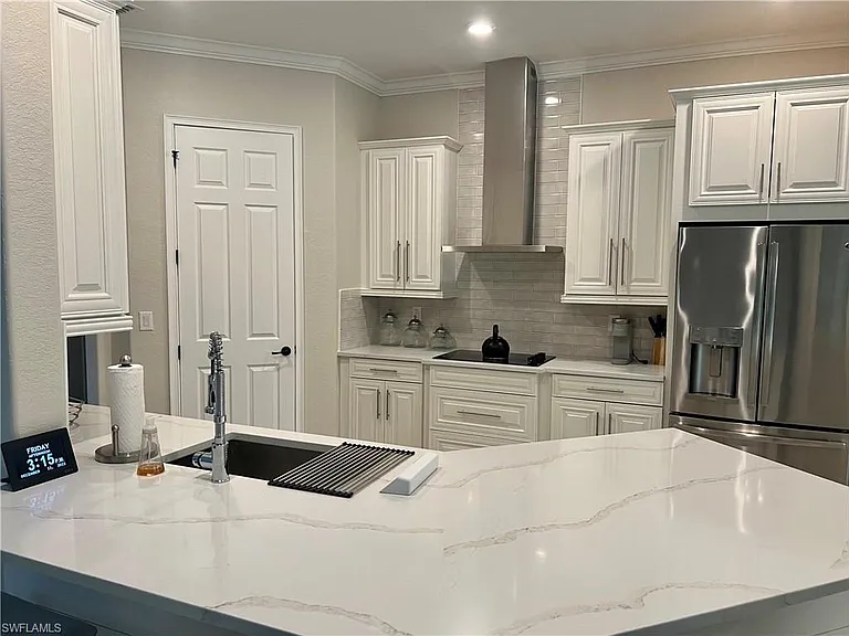 9569 Siracusa Ct — Photo 13