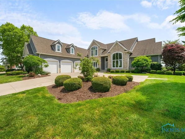 3051 Deep Water Ln, Maumee, OH 43537