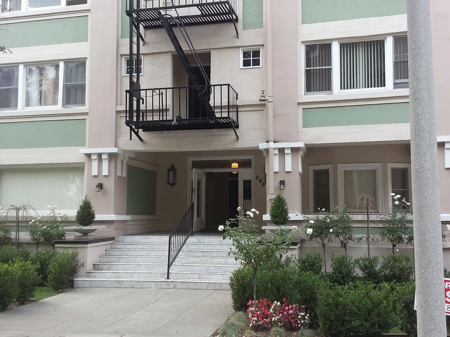 Euclid Square Apts — Photo 1
