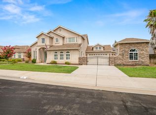 85 N Fairfax Ave, Clovis, CA 93612