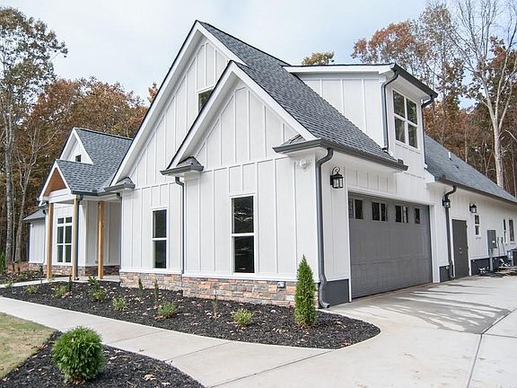 2nd image of 143 Spirit Lake Dr