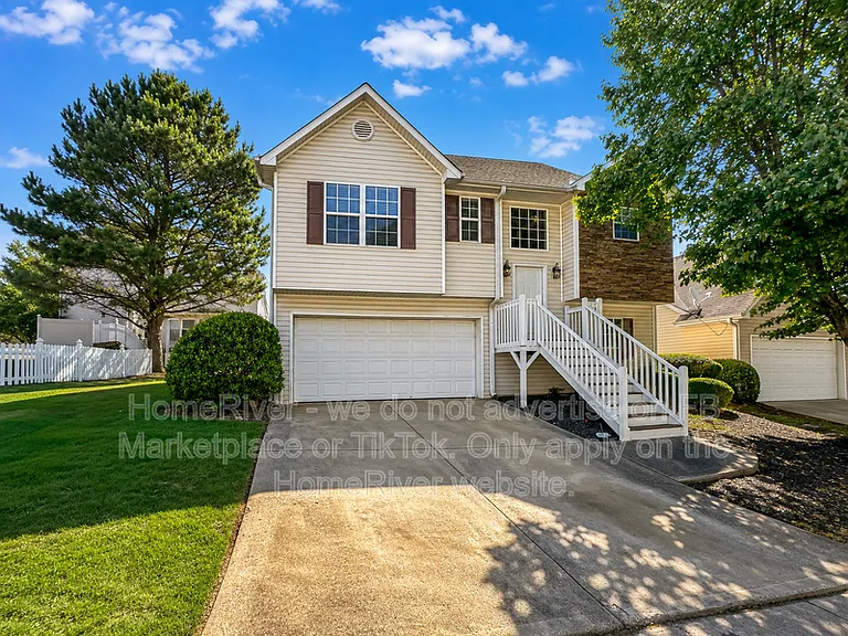 90 Greystone Cir — Photo 1