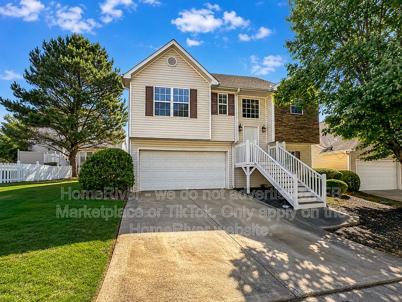 1st image of 90 Greystone Cir