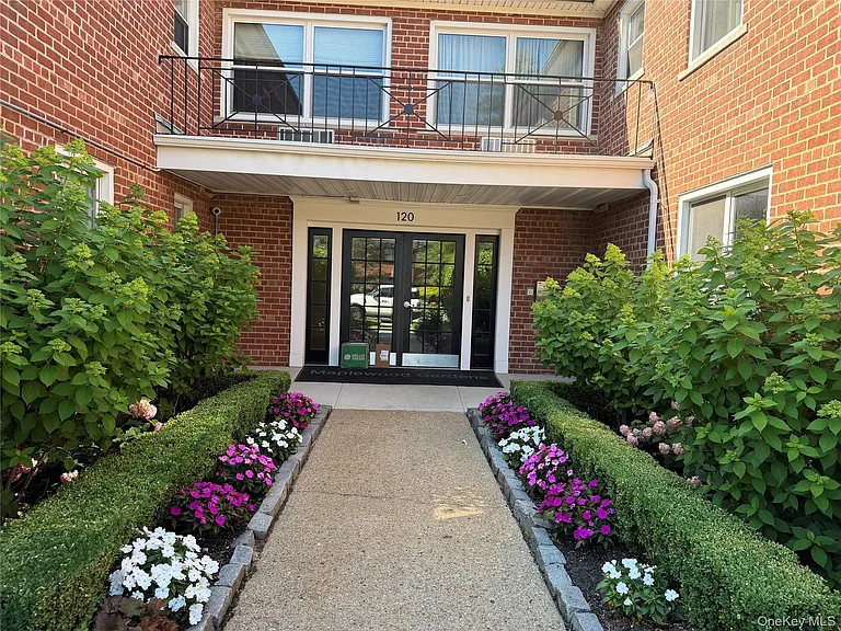 120 S Park Ave #1D — Photo 1