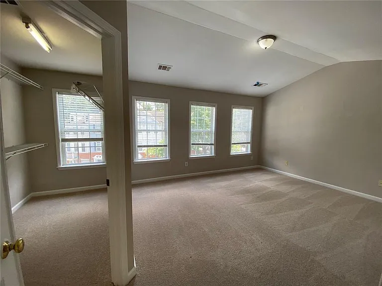 4019 Howell Park Rd — Photo 19