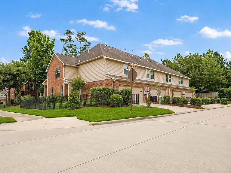7 Umbria Ln — Photo 4