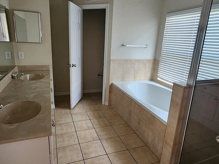 18005 New Wales Pl — Photo 13