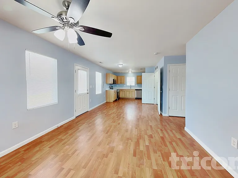18011 Lynn Ln — Photo 2