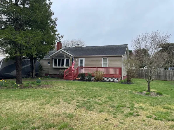 17 Locust Ln, Cape May Court House, NJ 08210
