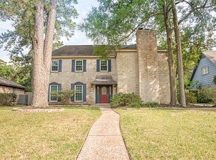 807 Lodgehill Ln, Houston, TX 77090
