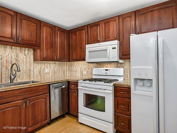 5th image of 230 E Ontario St APT 1805