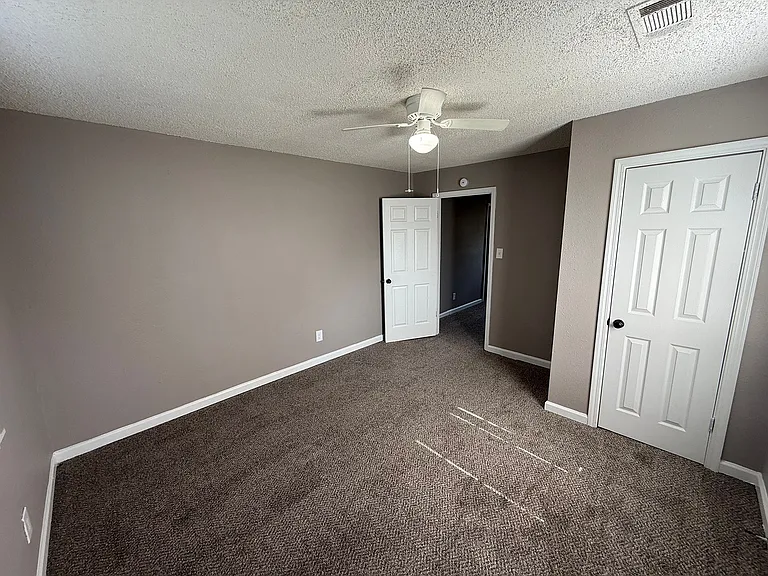 1654 Silver St — Photo 2