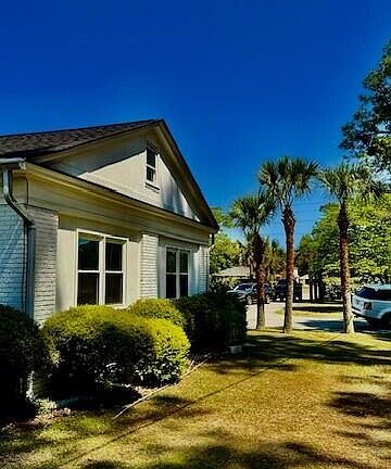 2nd image of 3283 North Rd