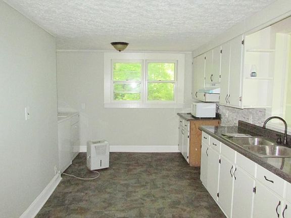 5th image of 223 Bowers Ln