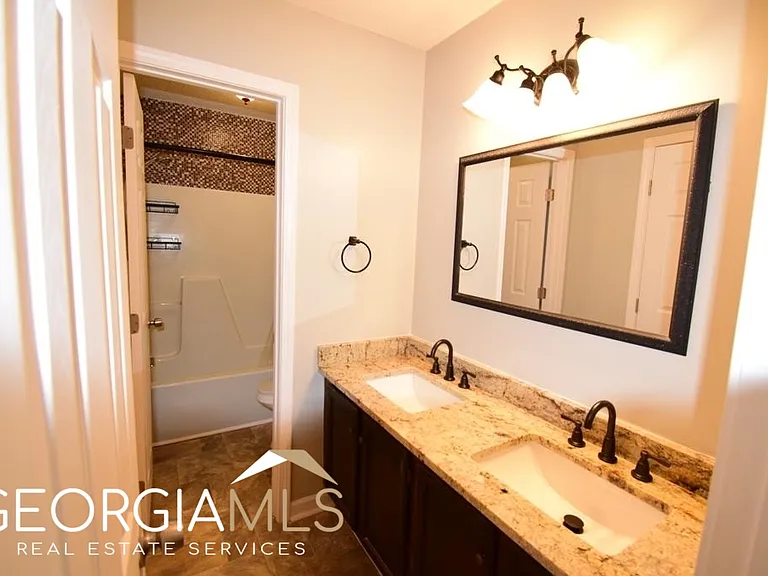 70 Covey Trl — Photo 18