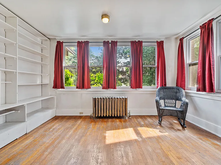 5528 Beverly Pl #1 — Photo 3