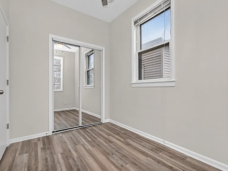 1739 W Beach Ave #2 — Photo 17