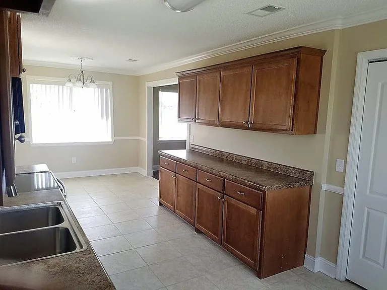 721 Cindy Ln — Photo 24