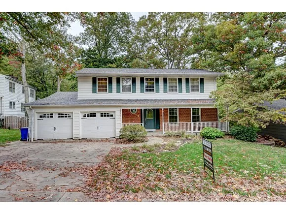 411 Woodhill Dr photo 1