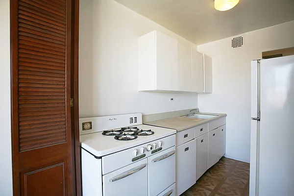 Sold by Simone Song Properties, LLC | media 13