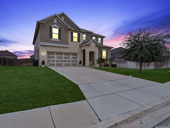 2nd image of 697 Valley Garden