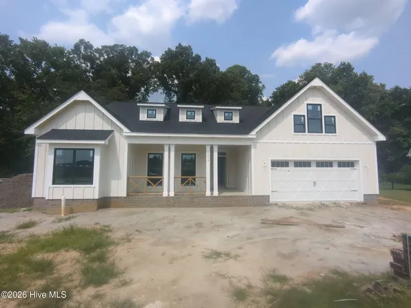 1013 Hunter Grace Drive, Winterville, NC 28590
